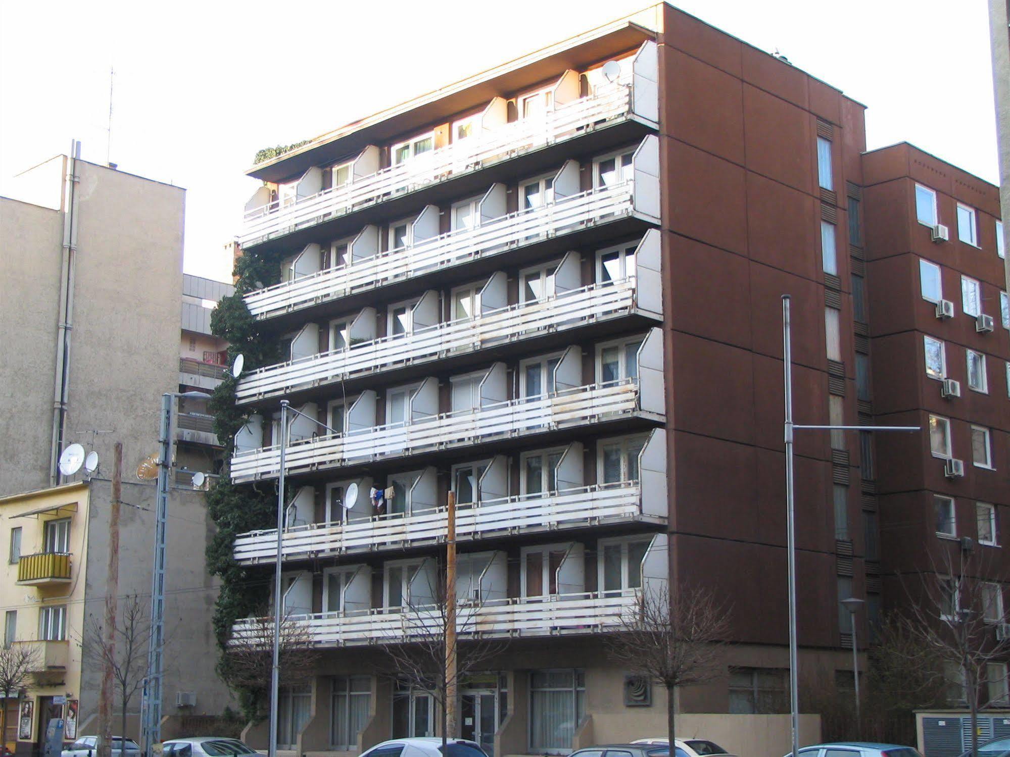 Apartments Leslie Budapeste Exterior foto